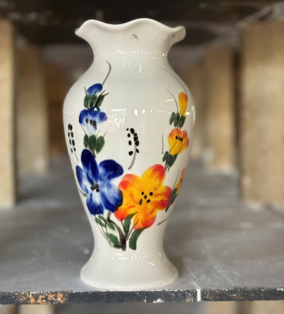 Bình hoa vẽ thủ công