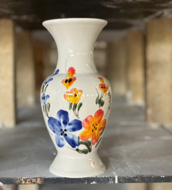 Bình hoa vẽ thủ công