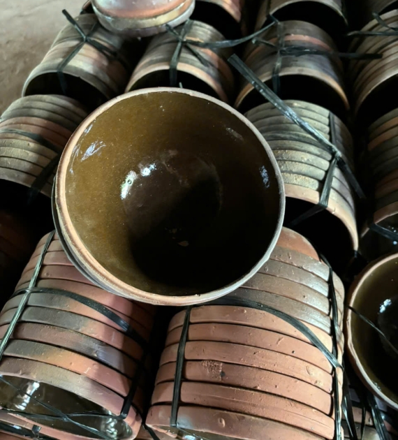 Chén đựng mũ cao su có chén 1lit và chén 0,75lit
